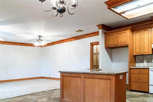 250 County Road 498, Home with 3 bedrooms, 2 bathrooms and 6 parking in Sweeny TX | Image 38