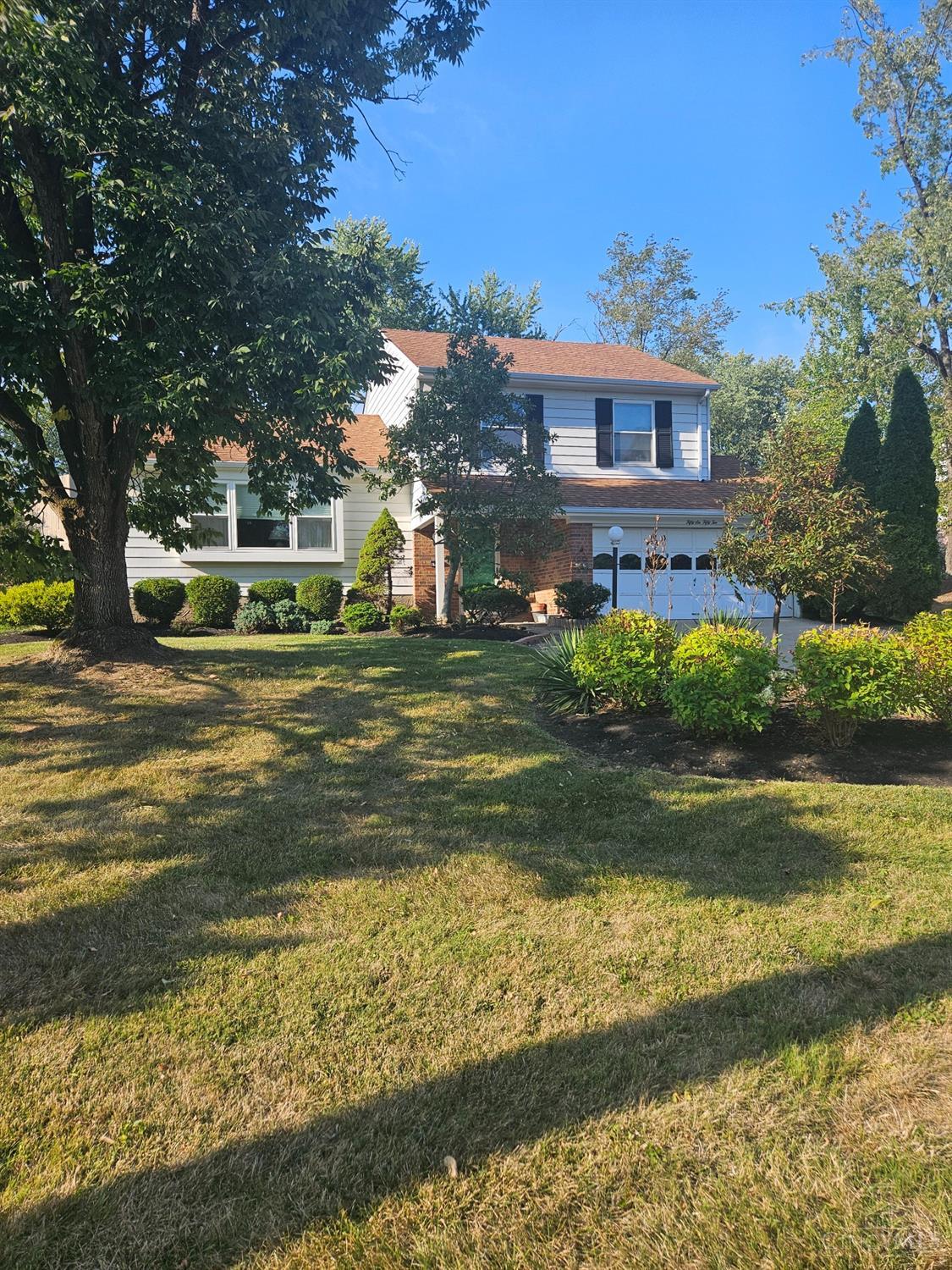 Breezewood Dr, Cincinnati, OH 45248