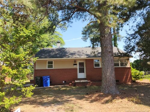 469 Mcbain Dr, Fayetteville, NC, 28305-5143 | Card Image