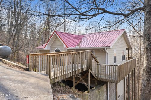 1805 Cherry View Ln, Sevierville, TN, 37876 | Card Image