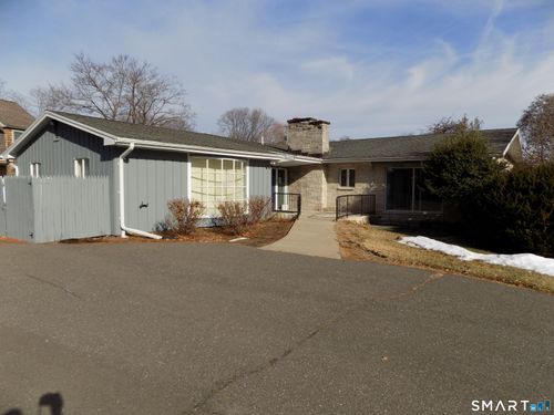 85 Beleden Gardens Dr, Bristol, CT, 06010-5834 | Card Image