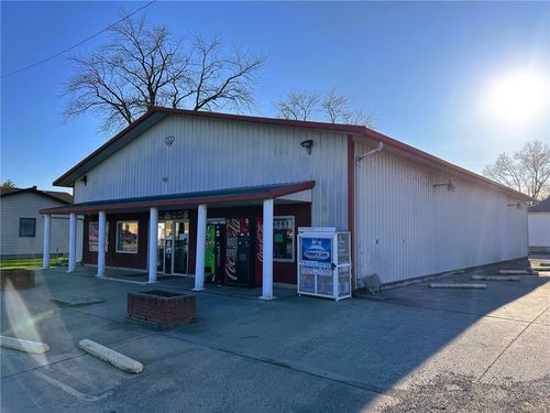 107 N Charles St, Beecher City, IL, 62414 | Card Image