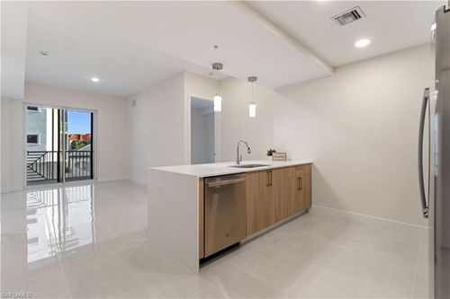 b-101-26600 Rosewood Pointe Dr, BONITA SPRINGS, FL, 34135 | Card Image