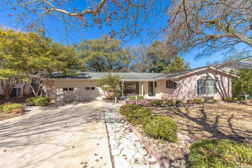 129 Sage Dr, Universal City, TX, 78148-4027 | Card Image