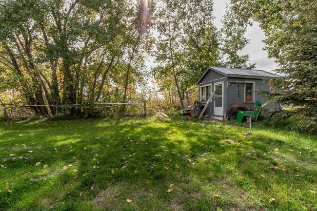 231077 Twp Rd 100 A, Home with 5 bedrooms, 2 bathrooms and null parking in Rural Lethbridge County AB | Image 36