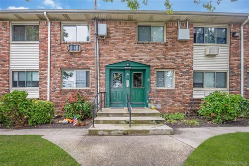 21a-2449 Union Blvd, Islip, NY, 11751 | Card Image