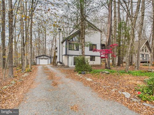 119 Chitimacha Dr, Pocono Lake, PA, 18347-8136 | Card Image