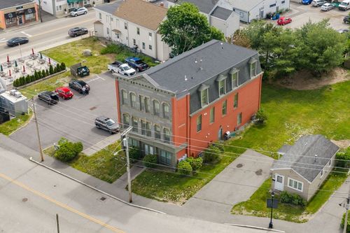 82 & 84 Railroad St, Abington, MA, 02351-1820 | Card Image