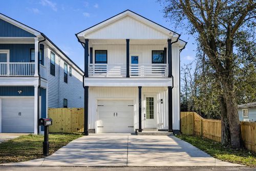 2035 Echo Ave, North Charleston, SC, 29405-8176 | Card Image