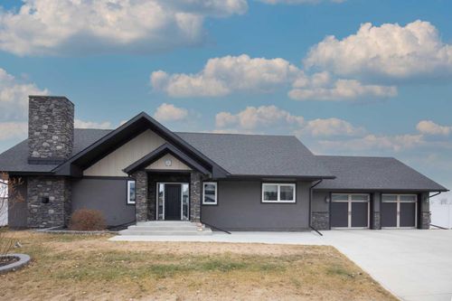 10 Cameron Crt, Lacombe, AB, T4L0K3 | Card Image