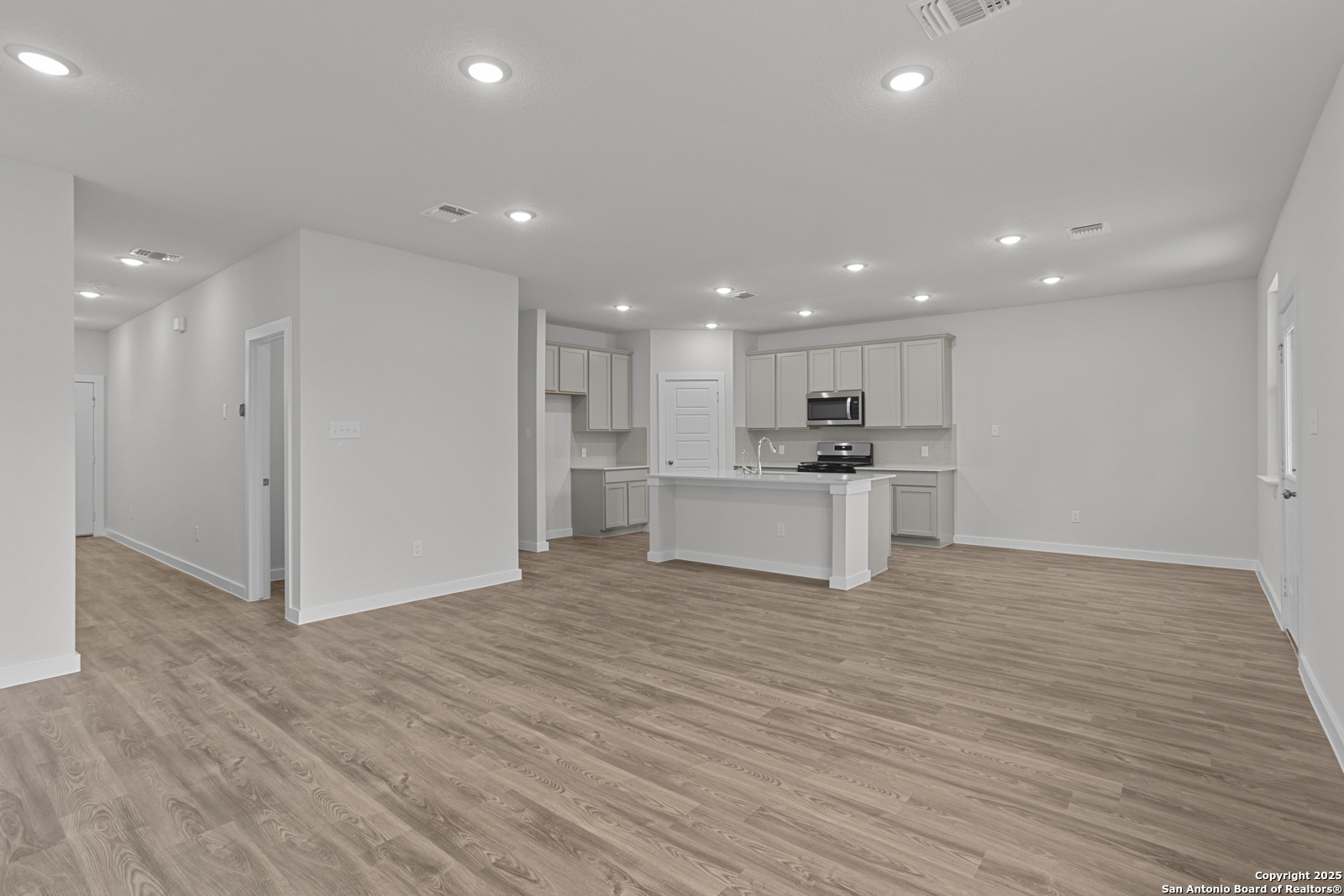 Residential in Leon Valley 5