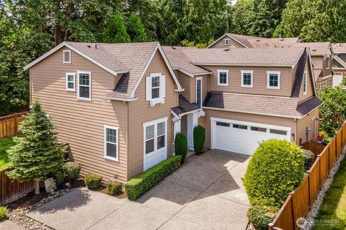 17023 Ne 120th St, Redmond, WA, 98052-1711 | Card Image