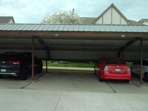 15765 Balfour Dr, Macomb, MI, 48044-3818 | Card Image