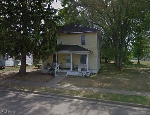 465 Martin Luther King Dr, Newcomerstown, OH, 43832-1425 | Card Image
