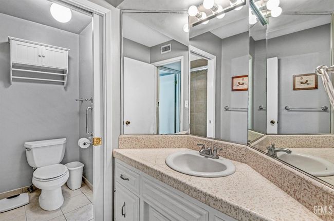 UNIT-9 - 2000 Ashe Rd, Condo with 3 bedrooms, 1 bathrooms and null parking in Bakersfield CA | Image 28