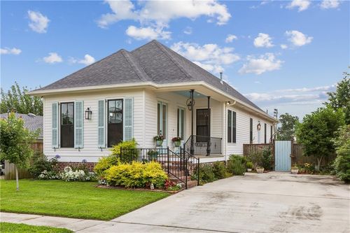 1929 Mehle St, Arabi, LA, 70032-1453 | Card Image