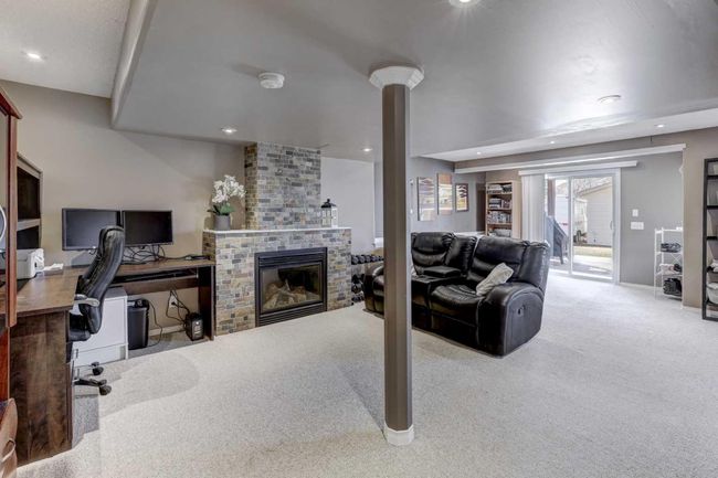 218 Evansmeade Close Nw, House other with 3 bedrooms, 4 bathrooms and 2 parking in Calgary AB | Image 21