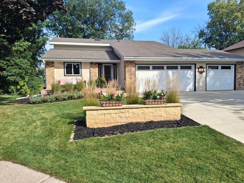 10005 Beard Ave S, Bloomington, MN, 55431-2719 | Card Image
