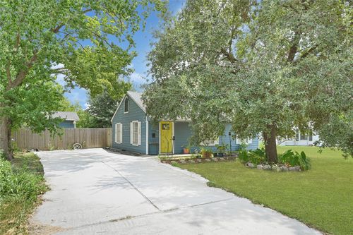3607 De Leon St, Houston, TX, 77087-3801 | Card Image