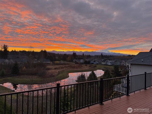 7806 211th Ave E, Bonney Lake, WA, 98391-8331 | Card Image