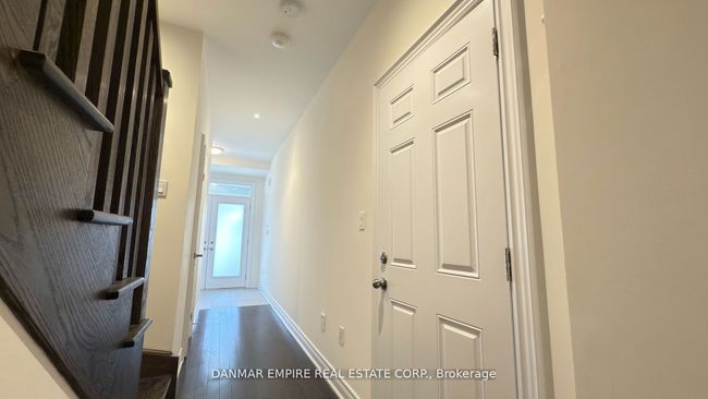 6 Hiawatha Crt, House attached with 3 bedrooms, 4 bathrooms and 1 parking in Vaughan ON | Image 4