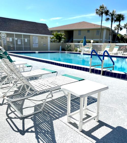 105-1548 Se Royal Green Cir, Port St. Lucie, FL, 34952-4651 | Card Image