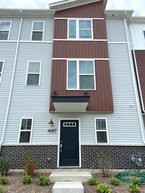 4187-4187 Calder Ln, Aurora, IL, 60504-8156 | Card Image