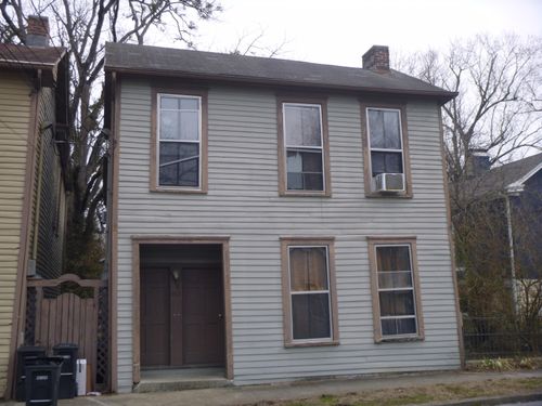 413 Logan St, Frankfort, KY, 40601-3515 | Card Image