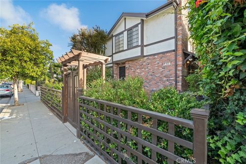 1418 26th St, Santa Monica, CA, 90404-3054 | Card Image
