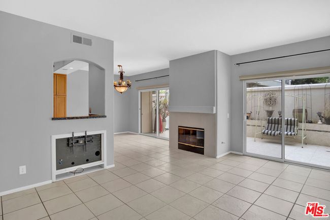 8 - 8 Sagunto, Townhouse with 3 bedrooms, 3 bathrooms and 2 parking in Aliso Viejo CA | Image 4