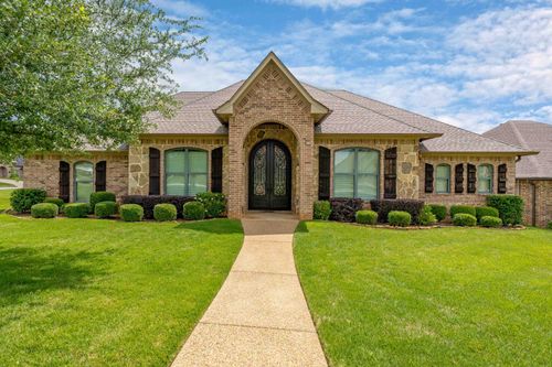 1624 Olympic Dr, Longview, TX, 75605-2747 | Card Image
