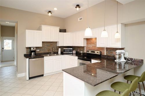 2703 Mcnair Ave, Saint Louis, MO, 63118-1609 | Card Image
