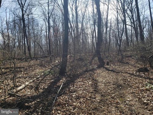 731 Locust Grove Rd, YORK, PA, 17402-4531 | Card Image