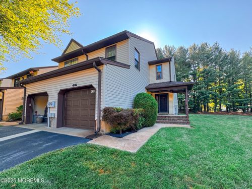 43-8-438 Oak Knoll Dr, Manalapan, NJ, 07726-3871 | Card Image