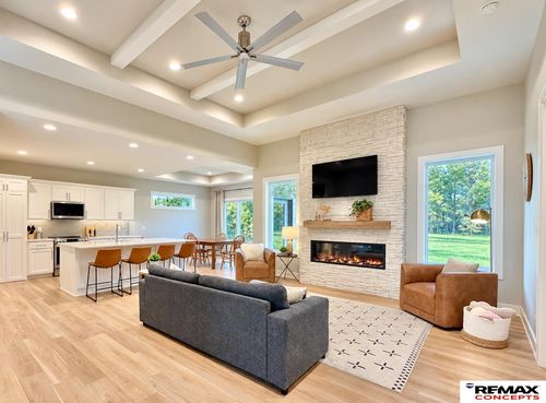 8832 Buckley Creek Rd, Lincoln, NE, 68520-1145 | Card Image