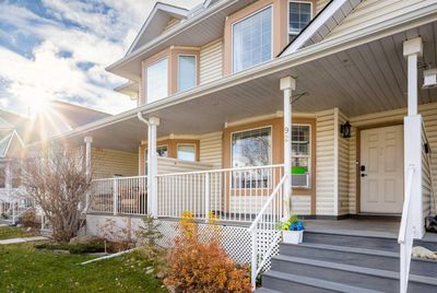 92 Martin Crossing Crt Ne, Townhouse with 3 bedrooms, 1 bathrooms and 2 parking in Calgary AB | Image 1