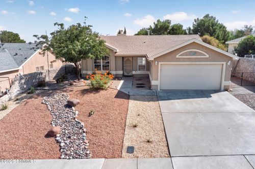 753 Scenic View Dr, Las Cruces, NM, 88011-8664 | Card Image