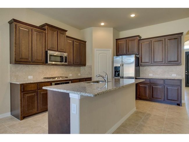 Kitchen | Image 9