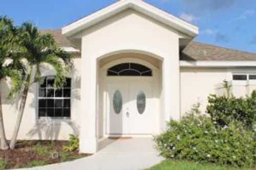 379 Nw La Playa St, Port St. Lucie, FL, 34983-1576 | Card Image