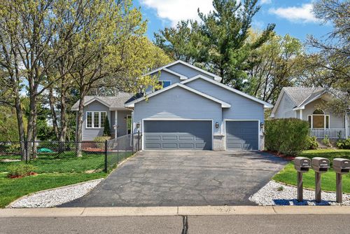 15493 Yellow Pine St Nw, Andover, MN, 55304-2613 | Card Image