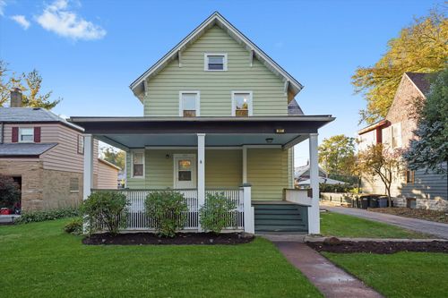 197 Herrick Rd, Riverside, IL, 60546-2045 | Card Image