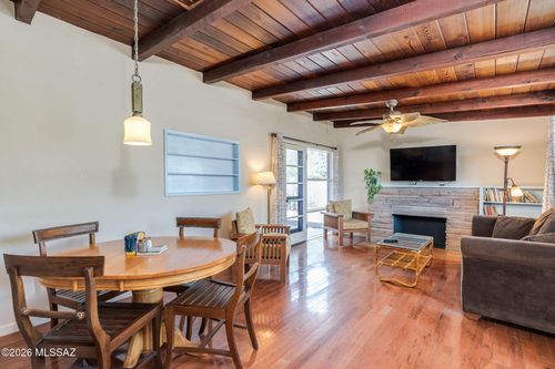 1951 E Greenlee Rd, Tucson, AZ, 85719-2009 | Card Image