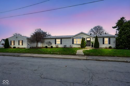 312 E 10th St, Lapel, IN, 46051-5501 | Card Image