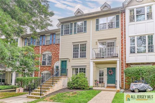 536-136 Sapphire Ln, Franklin Park, NJ, 08823-1636 | Card Image