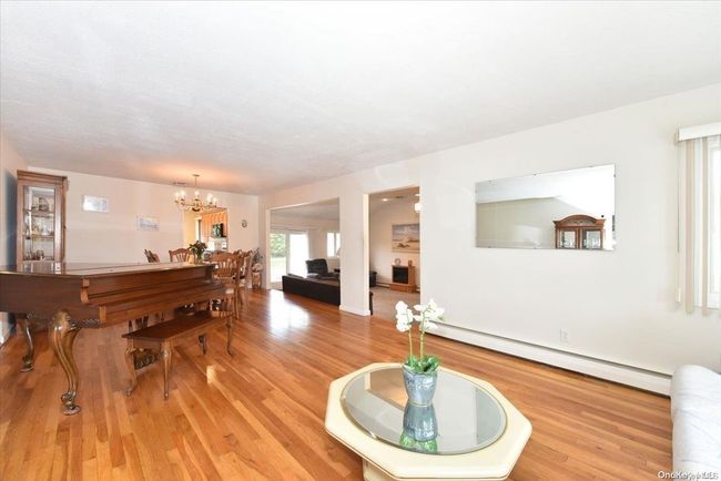 6 Windward Ln, House other with 4 bedrooms, 3 bathrooms and null parking in Commack NY | Image 6