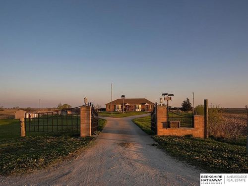 7560 W Stagecoach Rd, Crete, NE, 68333-5054 | Card Image