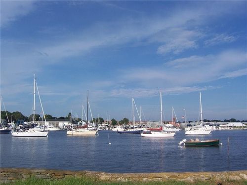 11 Mathewson Rd, Barrington, RI, 02806-4414 | Card Image