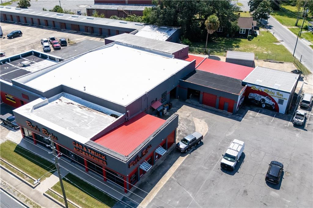 Commercial Sale in Waycross