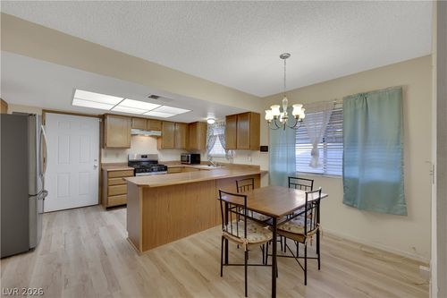 5999 Natures Dr, Las Vegas, NV, 89122-6163 | Card Image