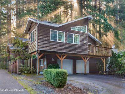 1655 S Spruce St, Condo with 3 bedrooms, 3 bathrooms and null parking in Cannon Beach OR | Image 1